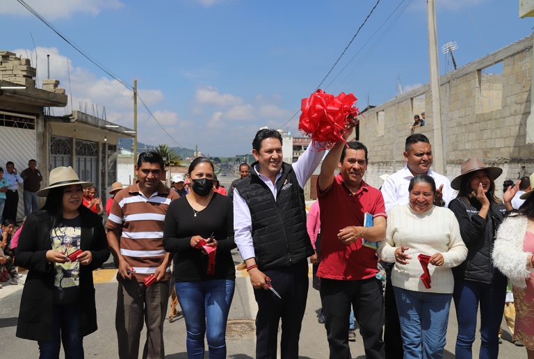 Inauguración de nueva calle en la comunidad de Tlacuitlapa